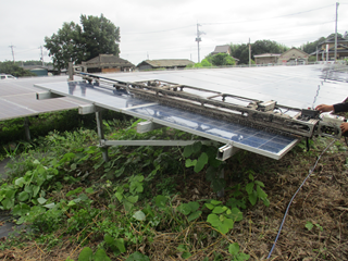 茨城県那珂市にて太陽光パネル洗浄の施工を実施しました。イメージ